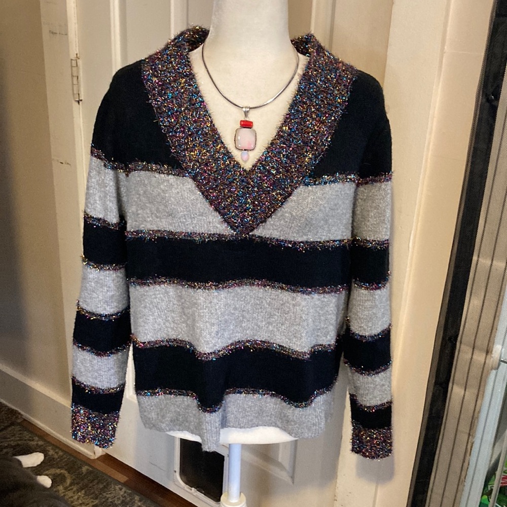 True Craft color block sweater with fun colorful confetti threads size XS